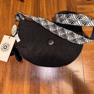 Kipling Black Crossbody Bag with Durable Design